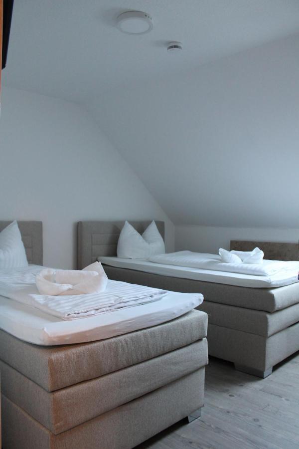 Gaestehaus Hubertushof - 24H Check-In Hausen (Wuerzburg) Exterior foto